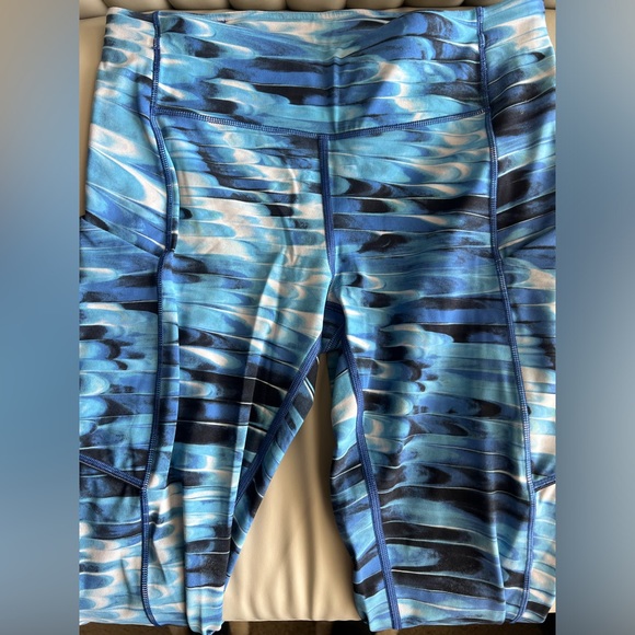 Lululemon Speed Up Crop 21" in Tidal Multi (Size 6) - Picture 2 of 5